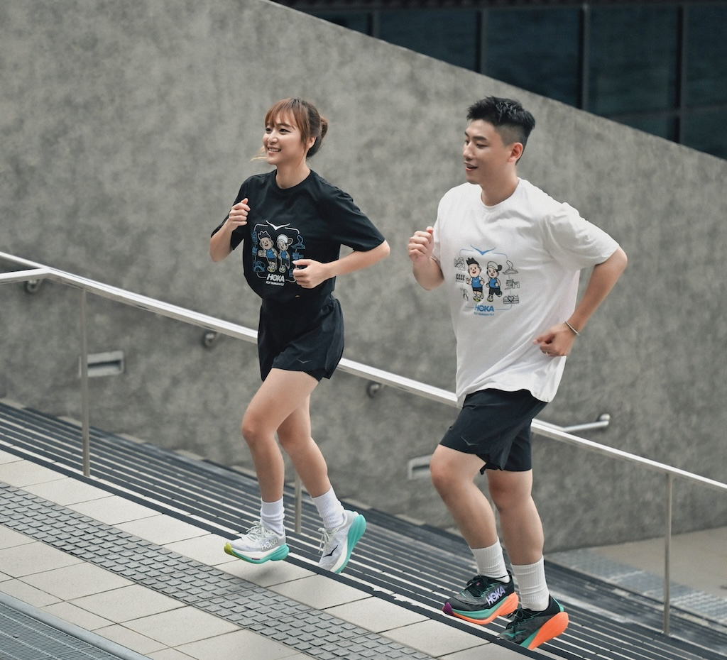 【品牌動態】歡慶 HOKA 在台扎根八週年 聯名插畫家推出首款台灣城市 Tee
