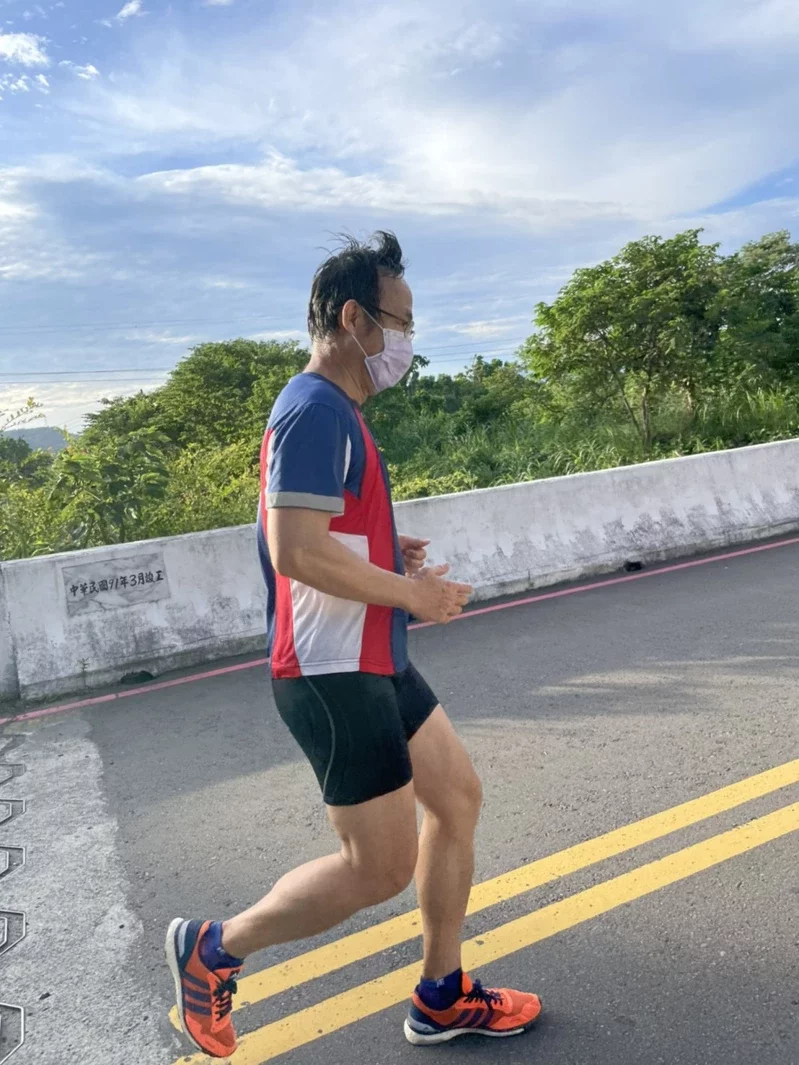 【健康】戴口罩可以運動嗎？醫師：戴著不影響健康成人運動表現
