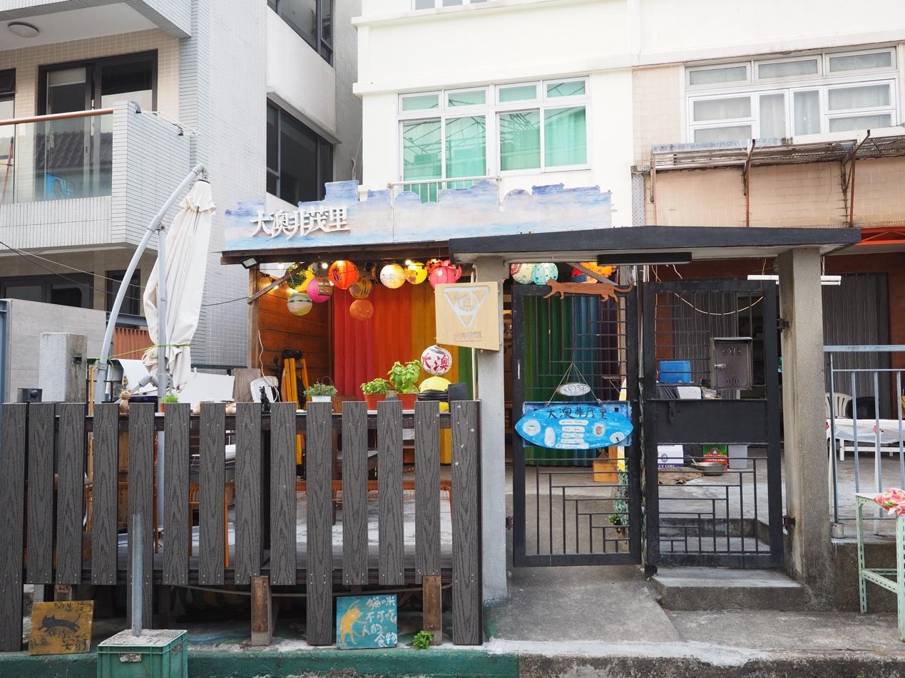 一張含有 建築物, 室外 的圖片

自動產生的描述