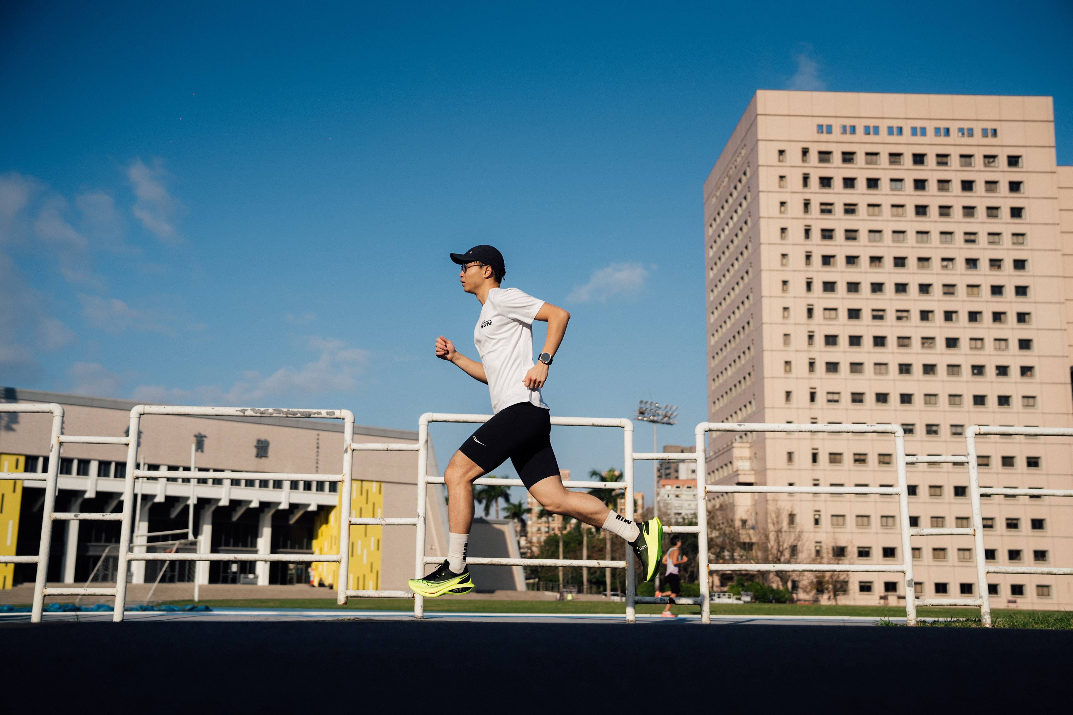 SAUCONY ENDORPHIN PRO 5：找到穩定與推進的完美平衡